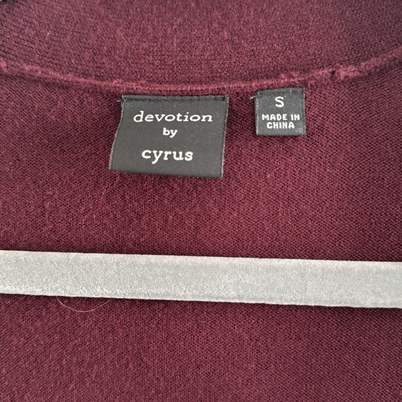 DEVOTION BY CYRUS OPEN FRONT CARDIGAN SWEATER BURGUNDY WOMEN'S SMALL - Picture 3 of 4